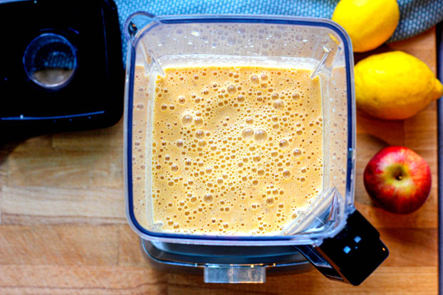 Frühstücks-Smoothie Frühstücks-Smoothie (Rezept Frühstücks-Smoothie, Schritt 3)