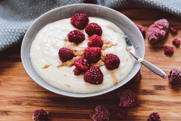 Grießbrei mit Nussmus und Himbeeren (Rezept Grießbrei mit Nussmus und Himbeeren, Schritt 4)