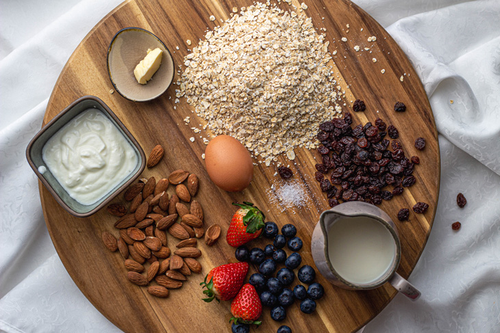 Zutaten Frühstücksauflauf mit Beeren (Rezept Frühstücksauflauf mit Beeren)