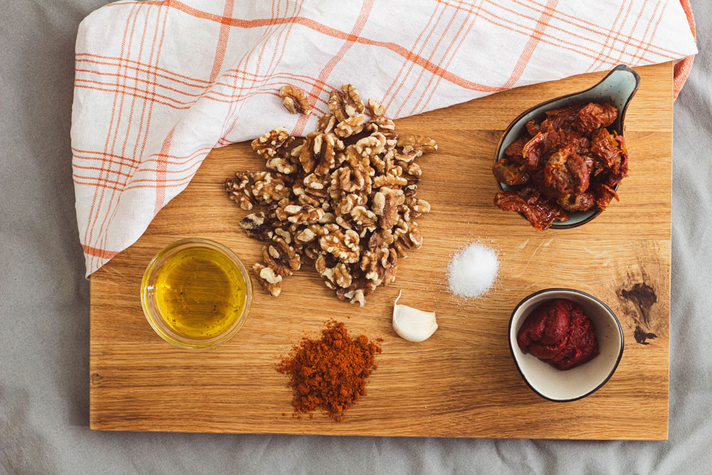 Tomate-Walnuss Aufstrich Zutaten Tomate-Walnuss-Aufstrich (Rezept Tomate-Walnuss-Aufstrich)