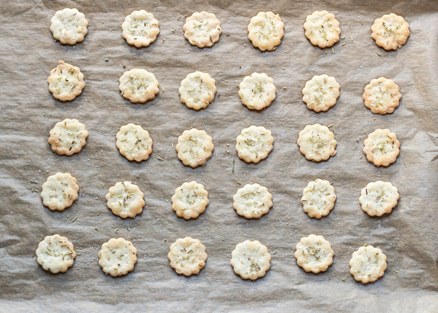 Meersalz-Rosmarin-Cracker Schritt 4 (Rezept Meersalz-Rosmarin-Cracker Schritt 4)