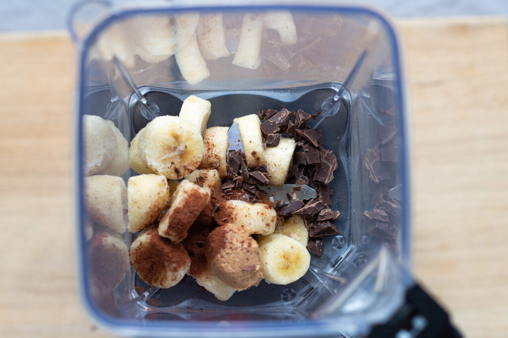 Schoko-Erdnussbutter-Bananen-Eis Schritt 2 (Rezept Schoko-Erdnussbutter-Bananen-Eis Schritt 2)