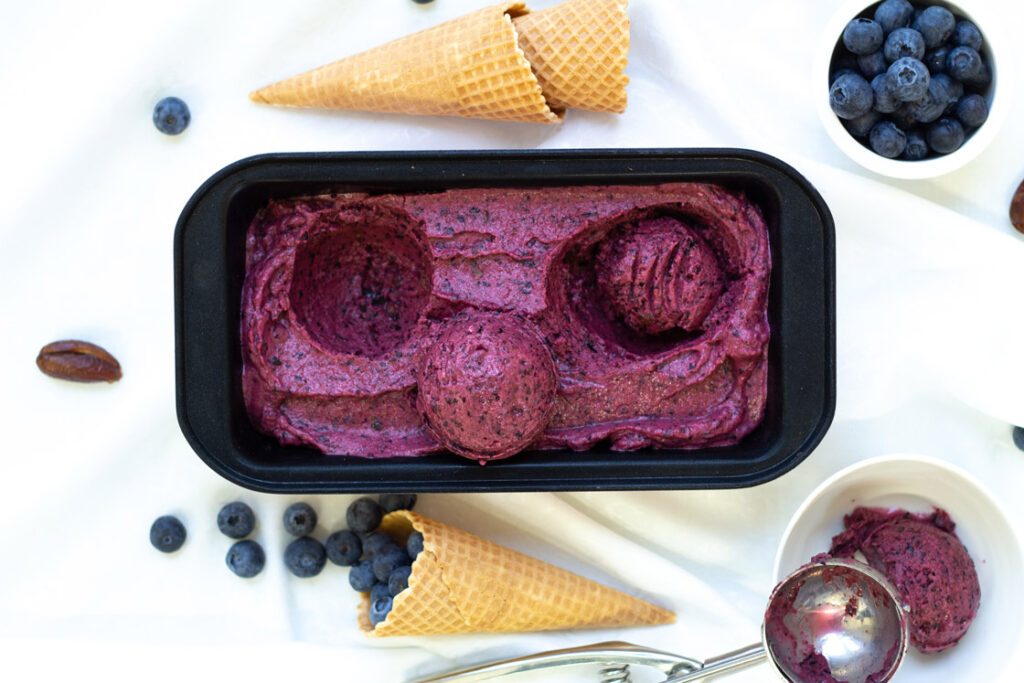 Blaubeer-Joghurt-Eis Schritt 3 (Rezept Blaubeer-Joghurt Eis Schritt 3)