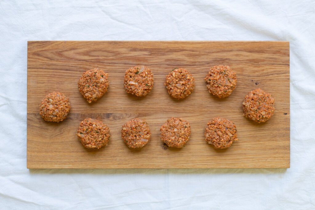 Vegane Mini-Frikadellen Schritt 6 (Rezept vegane Mini-Frikadellen Schritt 6)