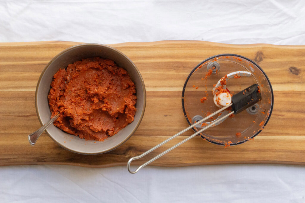 pesto rosso Pesto Rosso mit Walnüsen Schritt 2 (Rezept Pesto Rosso mit Walnüssen Schritt 2)