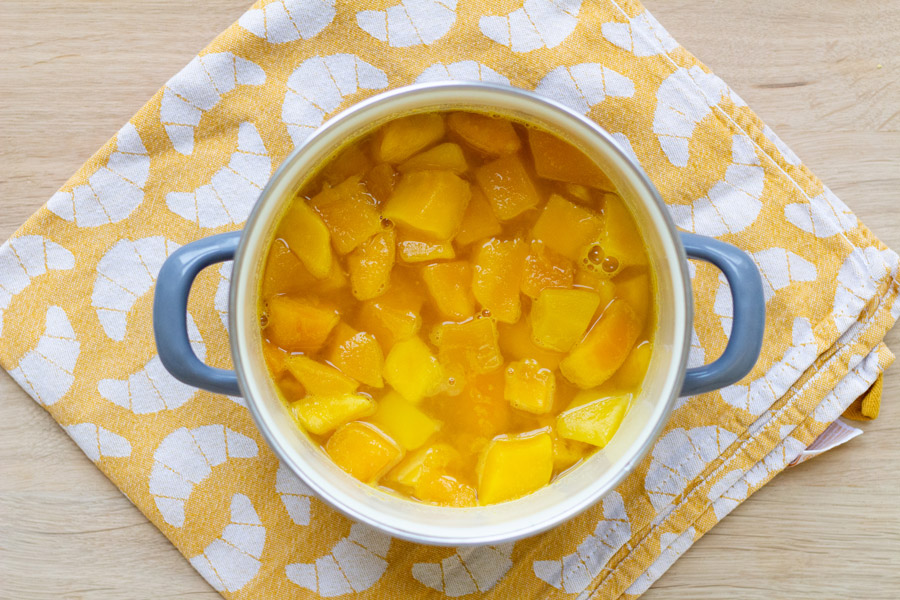 Mango-Curry Sauce Mango-Curry Sauce Schritt 1 (Rezept Mango-Curry Sauce Schritt 1)