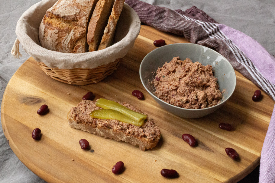 Vegane Zwiebelstreichwurst Schritt 4 (Rezept vegane Zwiebelstreichwurst Schritt 4)