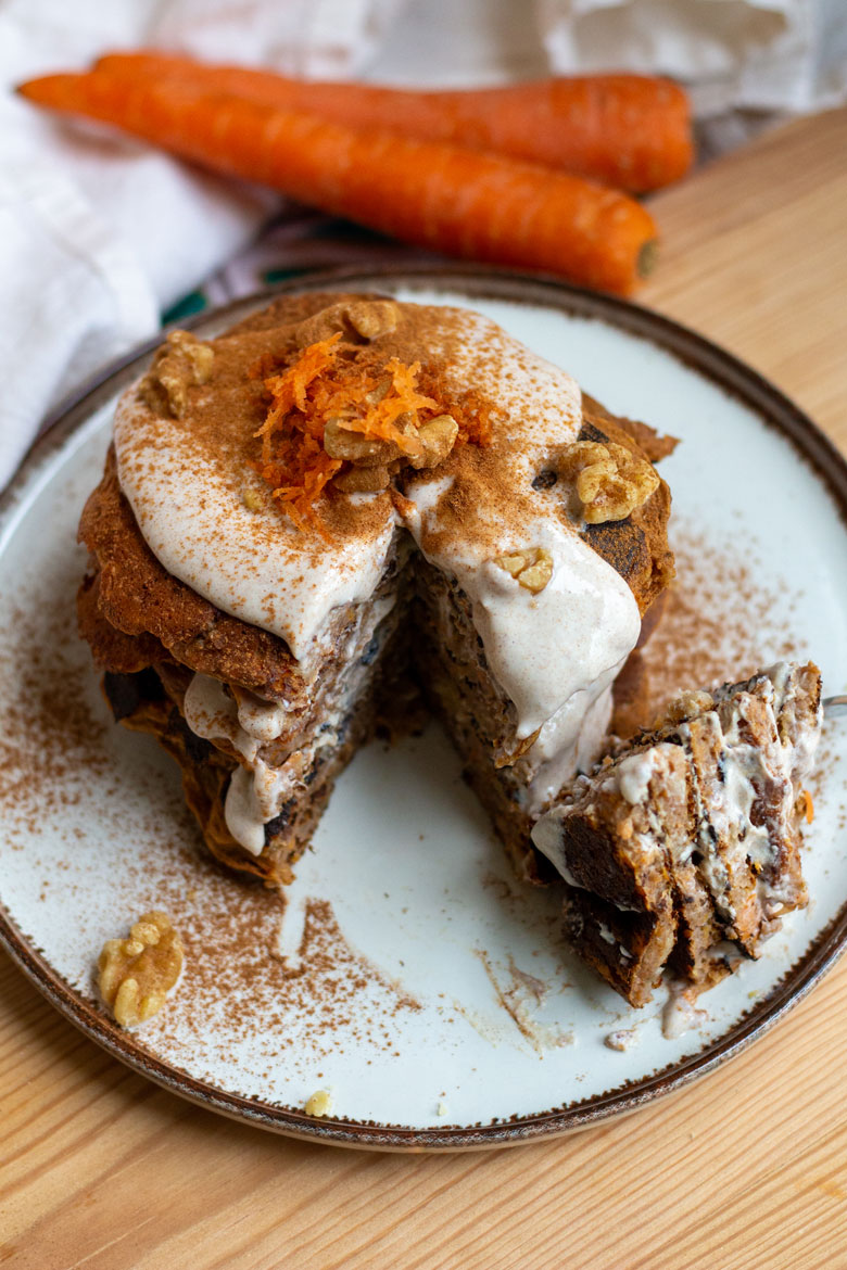 Karottenkuchen Pfannkuchen mit Frosting (Rezept Karottenkuchen Pfannkuchen mit Frosting)