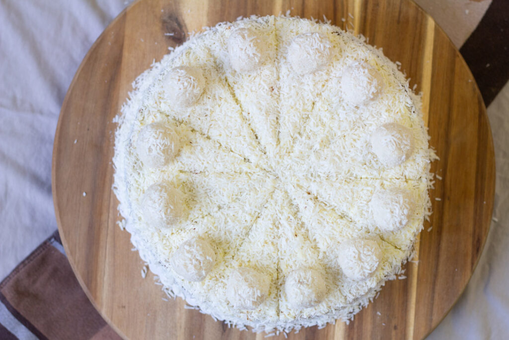 Kokos-Mandel-Torte Fertigstellung Schritt 4 (Kokos-Mandel-Torte Fertigstellung Schritt 4)